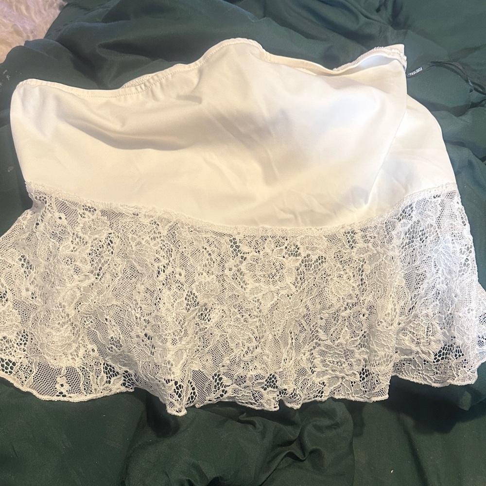 Forever 21 White Lace Mini Skirt